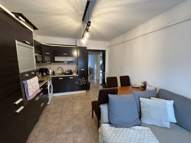 Eladó panellakás, Pakson 44.49 M Ft, 2 szobás