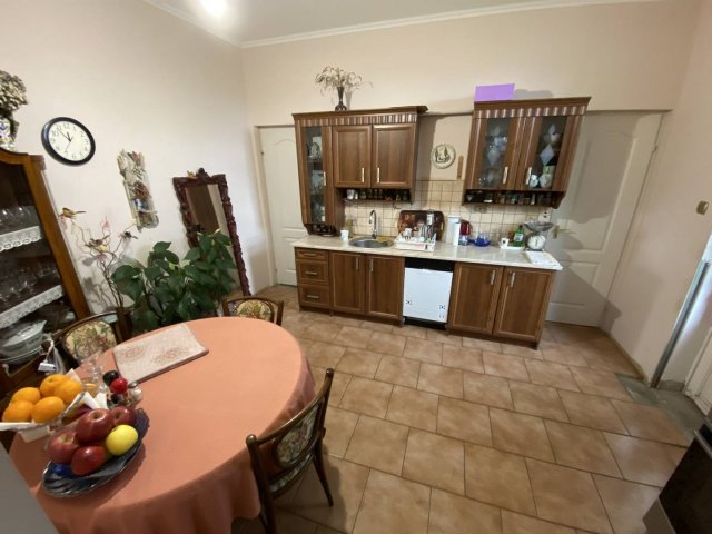 Eladó családi ház, Vácon 59 M Ft, 3 szobás