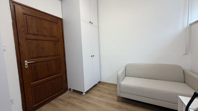 Kiadó iroda, Debrecenben 160 E Ft / hó, 1 szobás