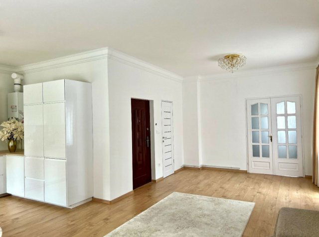 Kiadó téglalakás, albérlet, I. kerületben, Mihály utcában