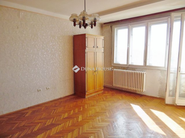 Eladó téglalakás, Debrecenben 54.99 M Ft, 1 szobás