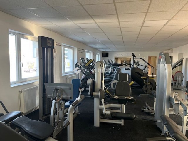 Eladó üzlethelyiség, Nyíregyházán 320 M Ft