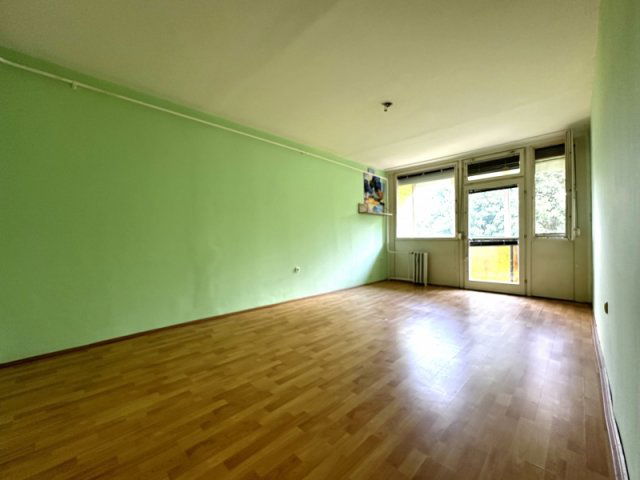 Eladó panellakás, Pécsett, Malomvölgyi úton 39.999 M Ft
