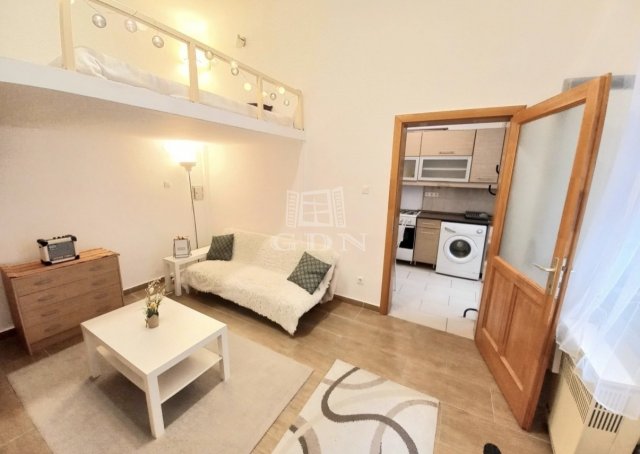 Eladó téglalakás, Budapesten, VII. kerületben 42.9 M Ft