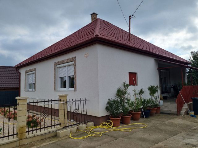 Eladó családi ház, Beszterecén 39 M Ft, 2 szobás