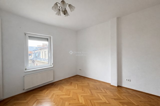 Eladó téglalakás, Budapesten, XIV. kerületben, Hungária körúton