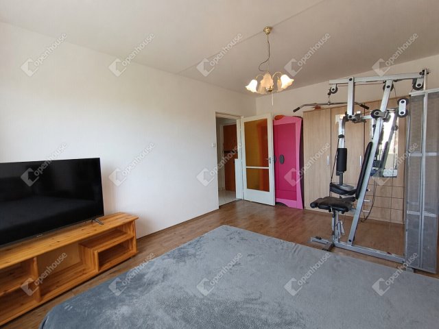 Eladó panellakás, Sopronban 52.5 M Ft, 2 szobás