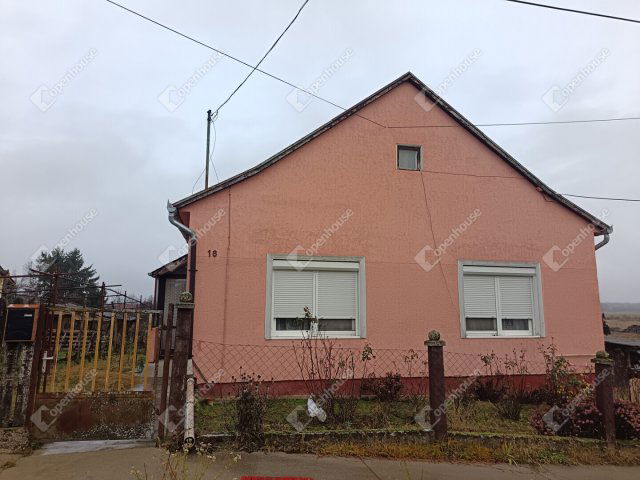 Eladó családi ház, Somogyszobon 19.9 M Ft, 3 szobás