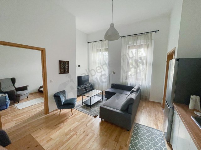 Kiadó téglalakás, albérlet, VII. kerületben, Vörösmarty utcában