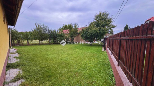 Eladó családi ház, Ongán 46.8 M Ft, 5 szobás