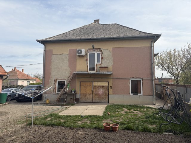 Eladó családi ház, Jászapátiban 47 M Ft, 5 szobás