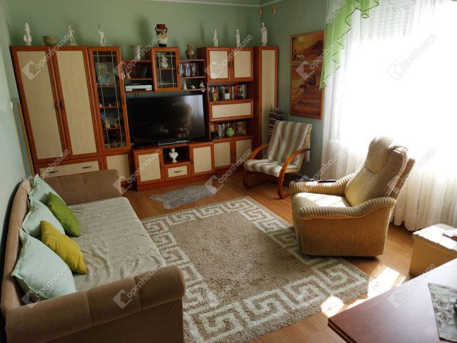Eladó téglalakás, Szombathelyen 40.5 M Ft, 2 szobás