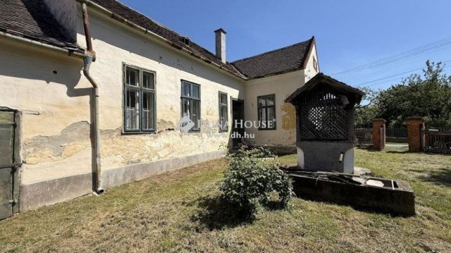 Eladó családi ház, Hegyhátsálon 11 M Ft, 2 szobás