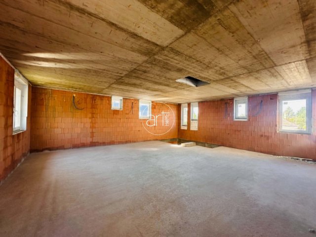 Eladó családi ház, Szegeden 132 M Ft, 4 szobás
