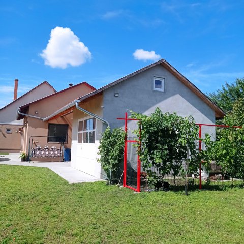 Eladó családi ház, Kisteleken 135 M Ft, 4+2 szobás