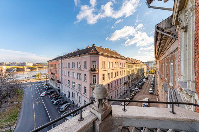 Eladó téglalakás, Budapesten, II. kerületben 239 M Ft, 3 szobás