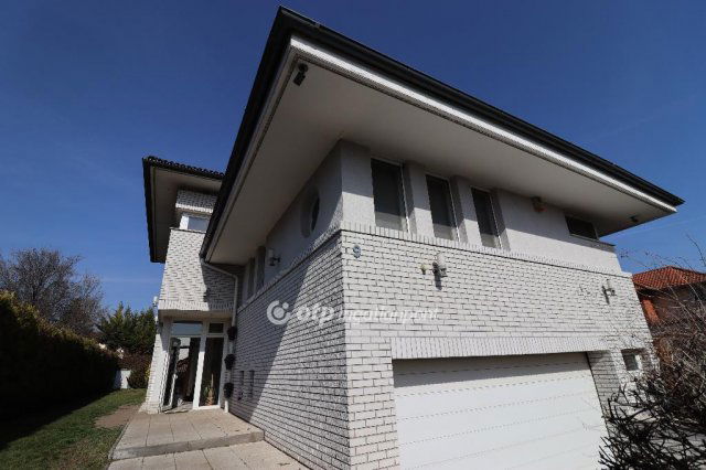 Eladó családi ház, Budapesten, XXII. kerületben 183.9 M Ft