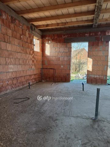 Eladó családi ház, Berettyóújfaluban 57.7 M Ft, 3+1 szobás