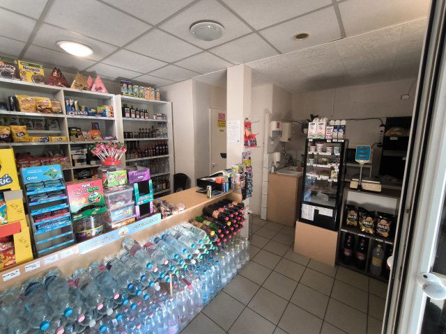 Eladó üzlethelyiség, Nyíregyházán 5.5 M Ft