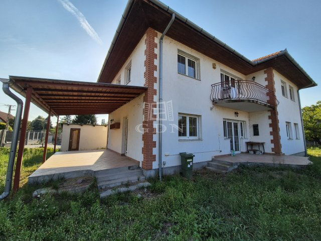 Eladó családi ház, Zamárdiban 259.99 M Ft, 2+4 szobás