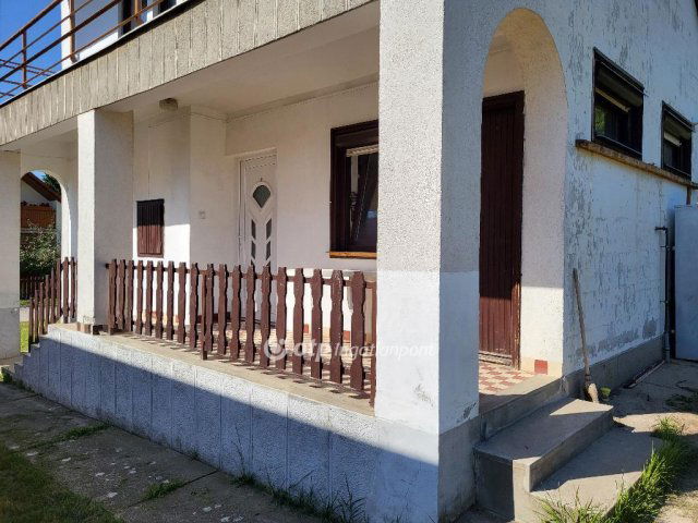 Eladó családi ház, Tamásiban 28.6 M Ft, 3 szobás