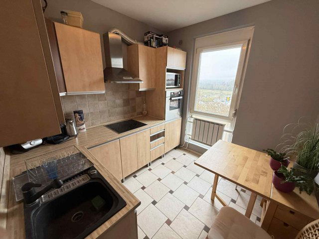 Eladó panellakás, Pécsett, Lahti utcában 54 M Ft, 3 szobás