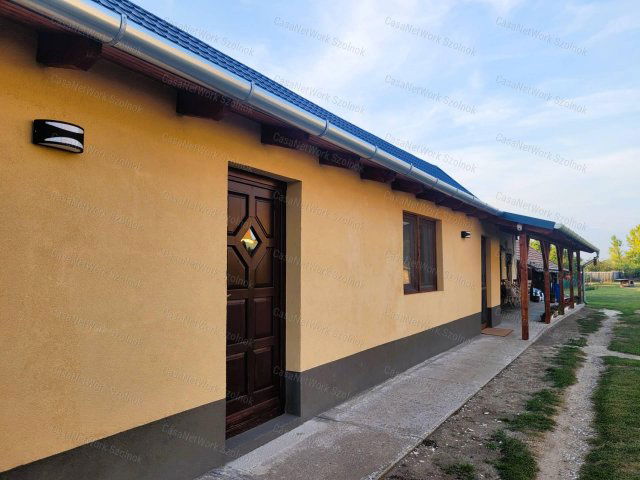 Eladó családi ház, Tiszanánán 34 M Ft, 2 szobás