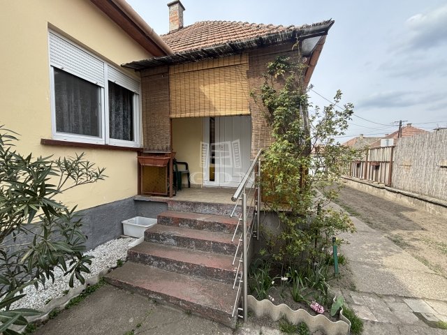 Eladó családi ház, Baján 51 M Ft, 3+1 szobás