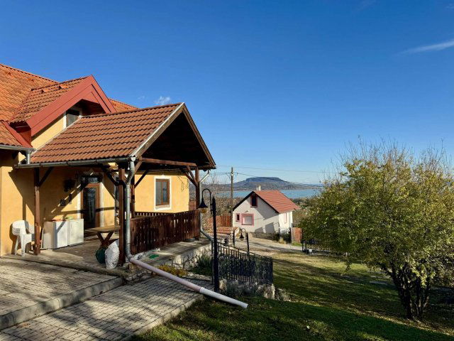 Eladó családi ház, Balatongyörökön 206.04 M Ft, 4+1 szobás