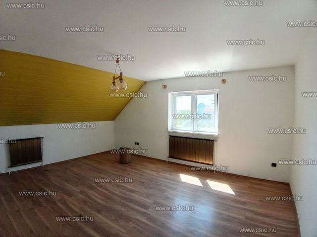 Eladó családi ház, Budapesten, XVI. kerületben 149.9 M Ft