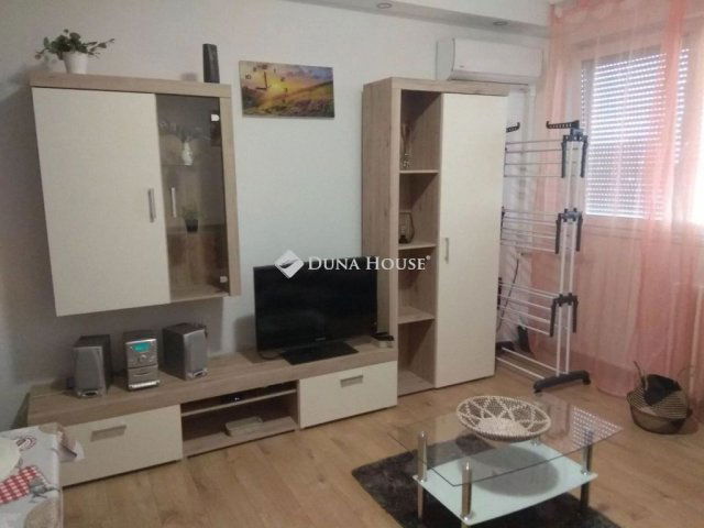 Kiadó téglalakás, albérlet, Debrecenben 200 E Ft / hó, 2 szobás