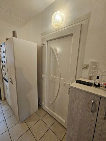 Eladó panellakás, Pápán 31.9 M Ft, 2 szobás