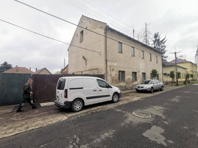 Eladó ipari ingatlan, Tiszaföldváron 39.9 M Ft