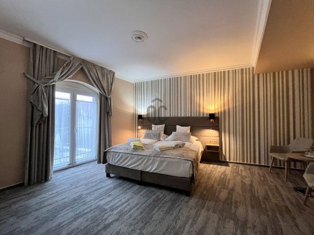 Eladó hotel, Alsóörsön 1400 M Ft / költözzbe.hu