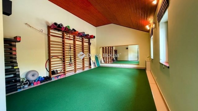 Eladó családi ház, Szentgotthárdon 129.9 M Ft, 5 szobás