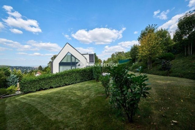 Eladó téglalakás, Budapesten, XII. kerületben 390 M Ft, 4 szobás