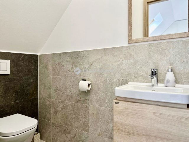 Eladó családi ház, Kozármislenyen 168.49 M Ft, 5 szobás