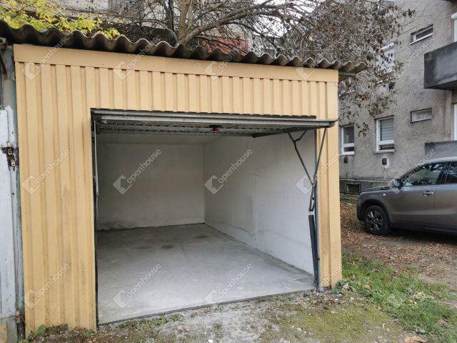 Eladó garázs, Győrött 5.5 M Ft / költözzbe.hu