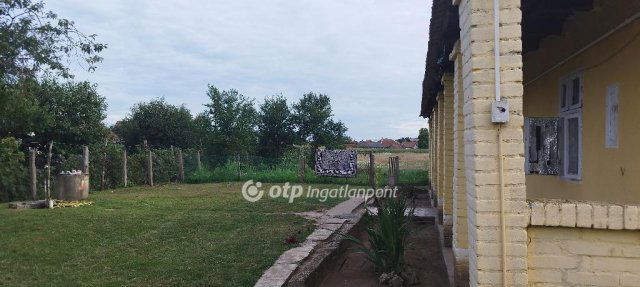 Eladó családi ház, Tyukodon 5.7 M Ft, 3 szobás