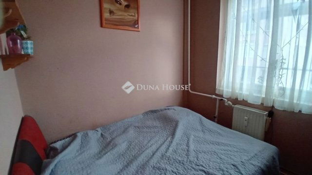 Eladó panellakás, Siófokon 45.9 M Ft, 2 szobás