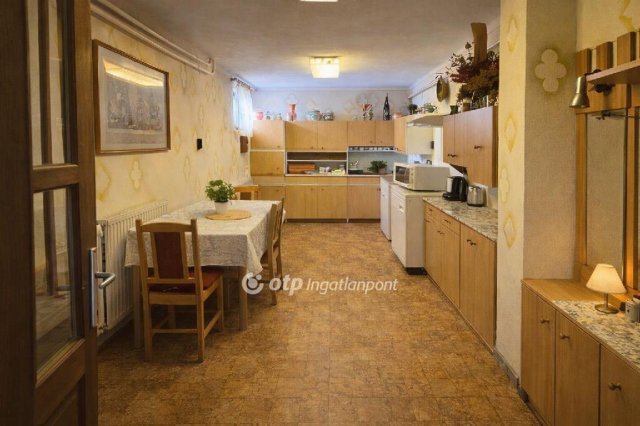 Eladó családi ház, Dunaföldváron 41.9 M Ft, 2+2 szobás