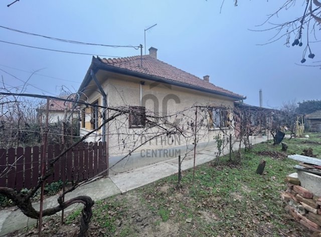 Eladó családi ház, Pilisen 49.9 M Ft, 3 szobás