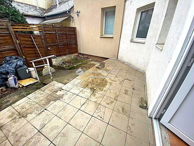 Eladó családi ház, Kecskeméten 49.9 M Ft, 2 szobás