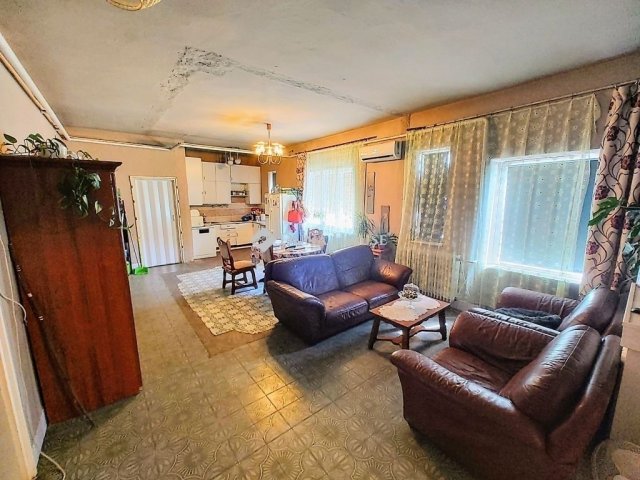 Eladó mezogazdasagi ingatlan, Szatymazon 70.1 M Ft, 4 szobás