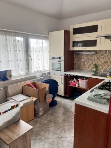 Kiadó iroda, Veszprémben 300 E Ft / hó, 3 szobás