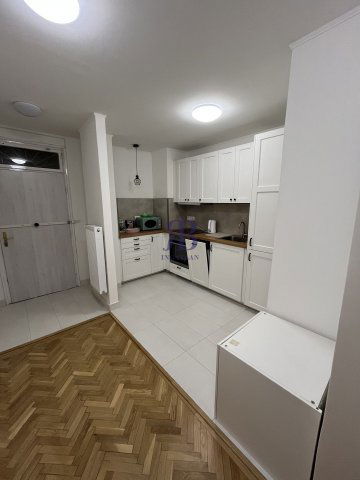 Kiadó téglalakás, albérlet, I. kerületben, Batthyány utcában