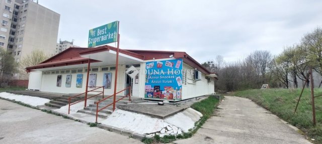 Eladó üzlethelyiség, Oroszlányban, Mester utcában 109 M Ft