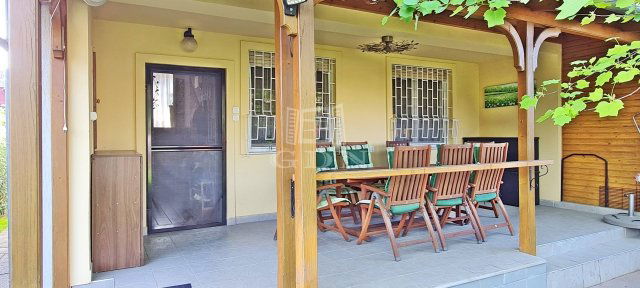 Eladó sorház, Dunakeszin 134.8 M Ft, 4 szobás