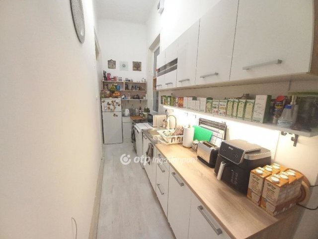 Eladó téglalakás, Budapesten, VIII. kerületben 108.5 M Ft