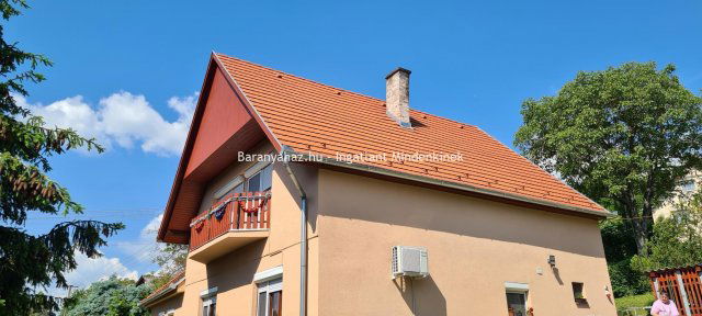 Eladó családi ház, Pécsett 74.9 M Ft, 5+1 szobás